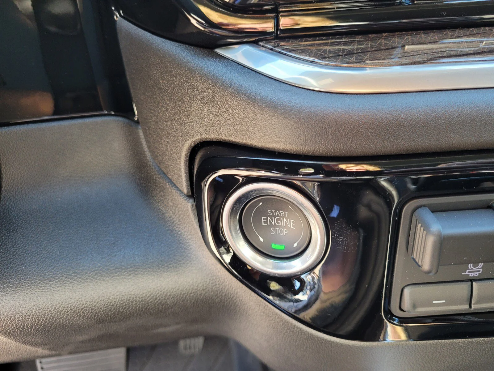 2026 Chevrolet Silverado 1500 RST - Photo 34