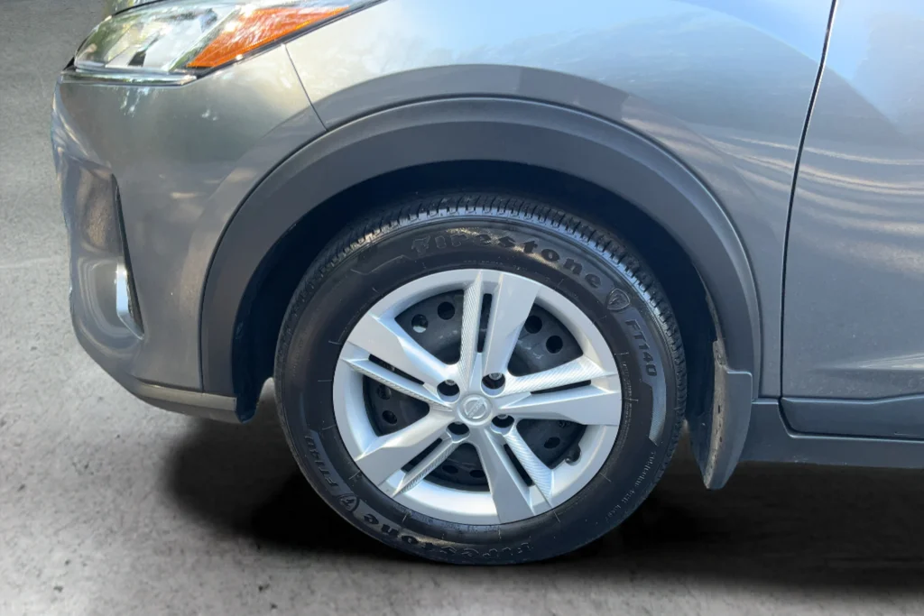 Used 2025 Gray Nissan S image 24