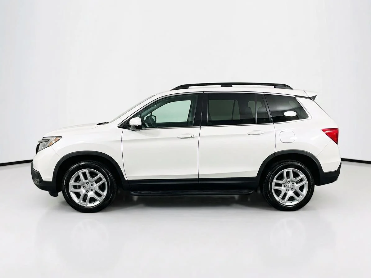 Used 2025 Platinum White Pearl Honda EX-L image 10