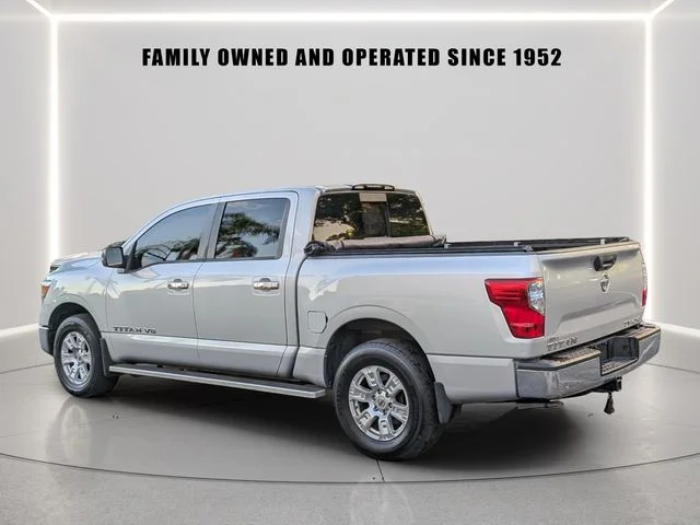 Certified Used 2018 Silver Nissan SV image 4