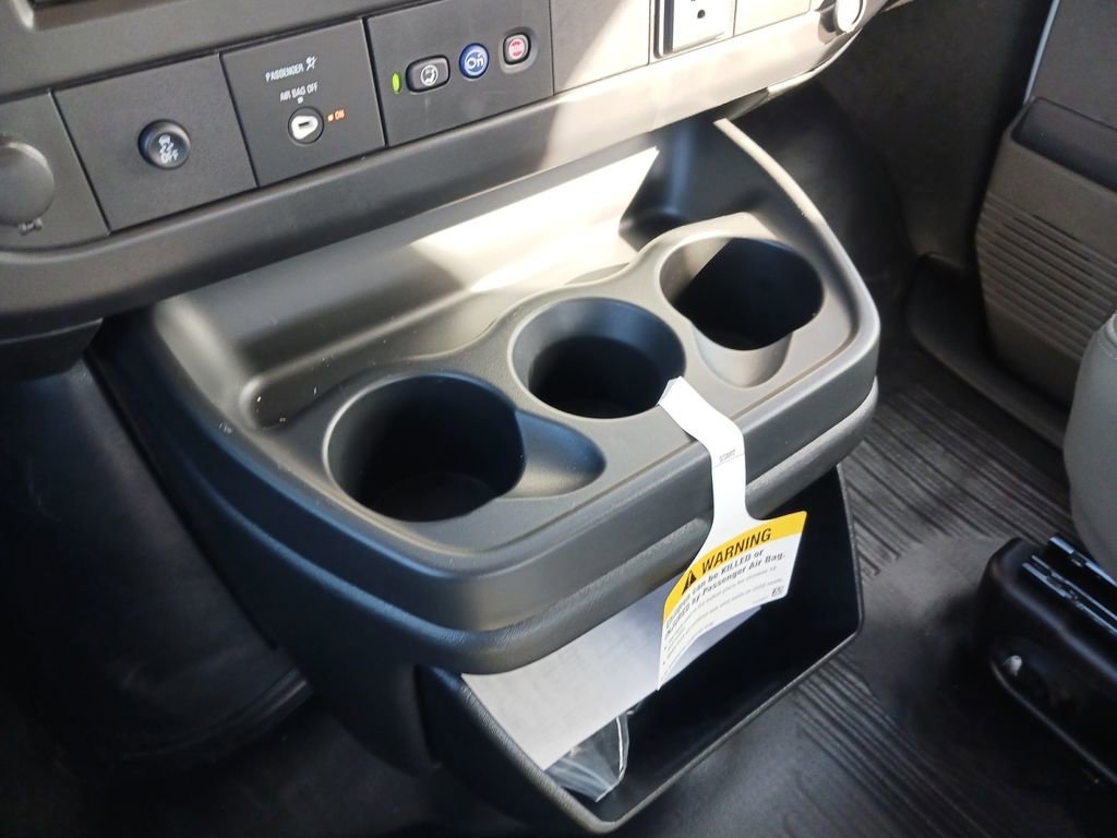 2025 Chevrolet Express Cargo Work Van - Photo 25