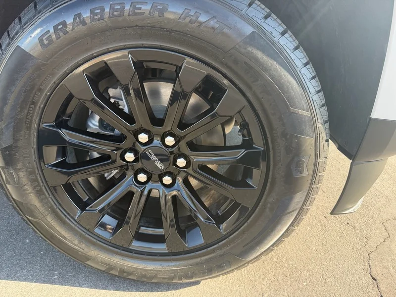 Used 2022 Summit White GMC Elevation image 30