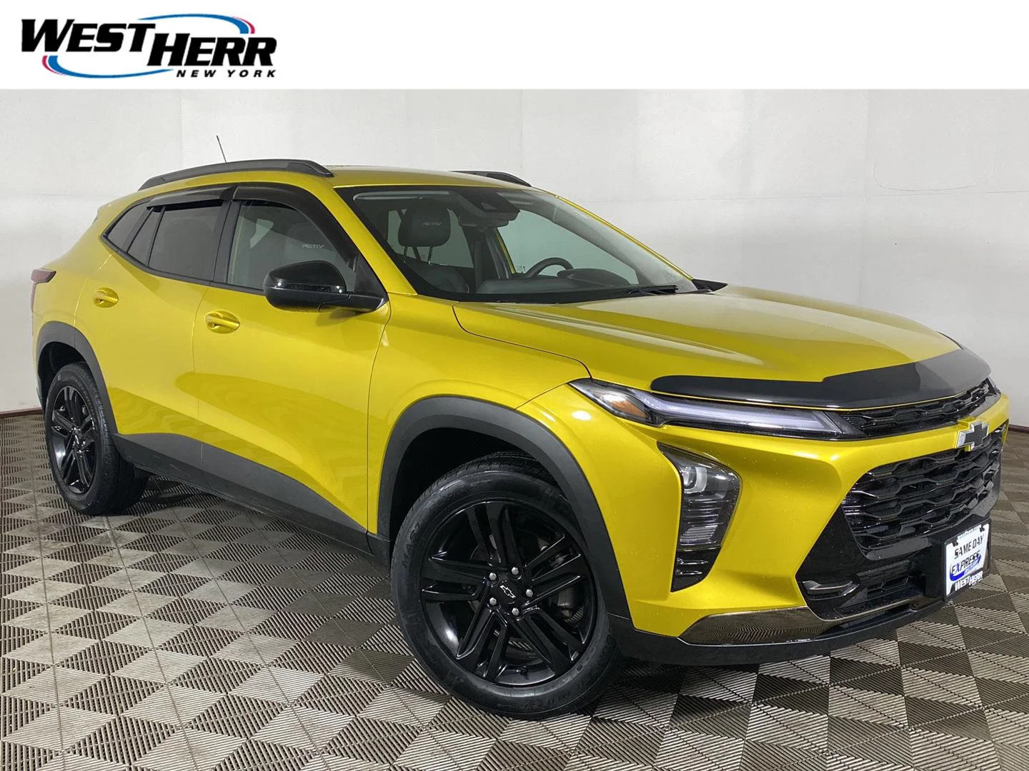 Used 2025 Nitro Yellow Metallic Chevrolet ACTIV image 1