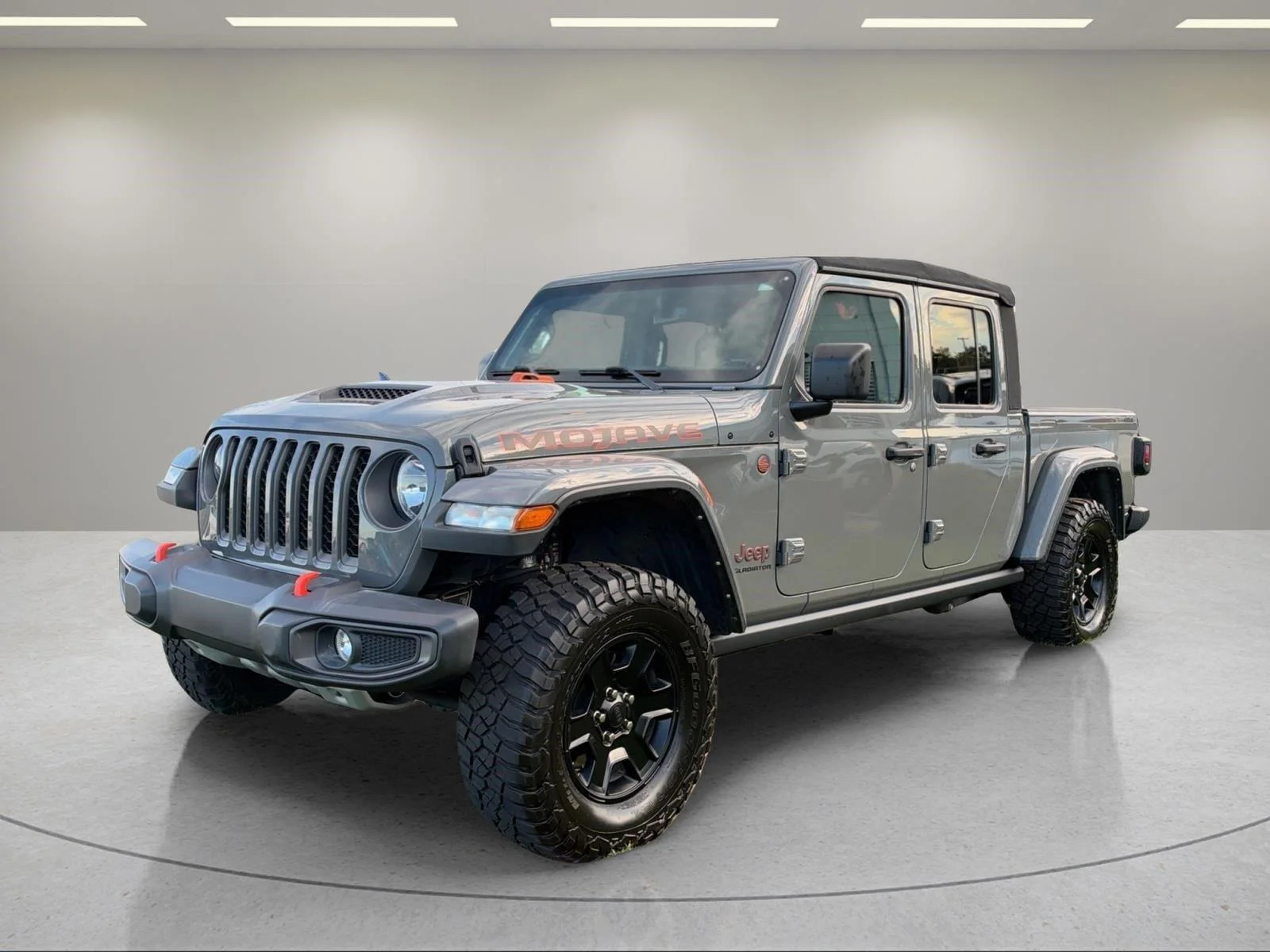 Used 2022 Sting-Gray Clearcoat Jeep Mojave image 1