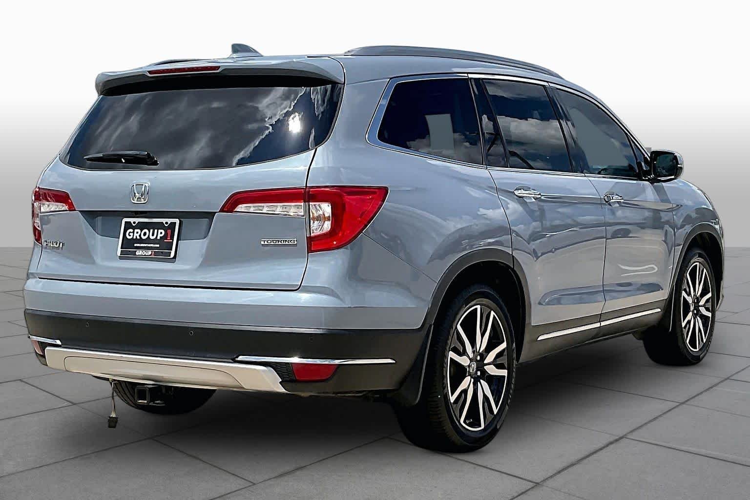 Used 2022 Sonic Gray Pearl Honda Touring 7-Passenger image 13