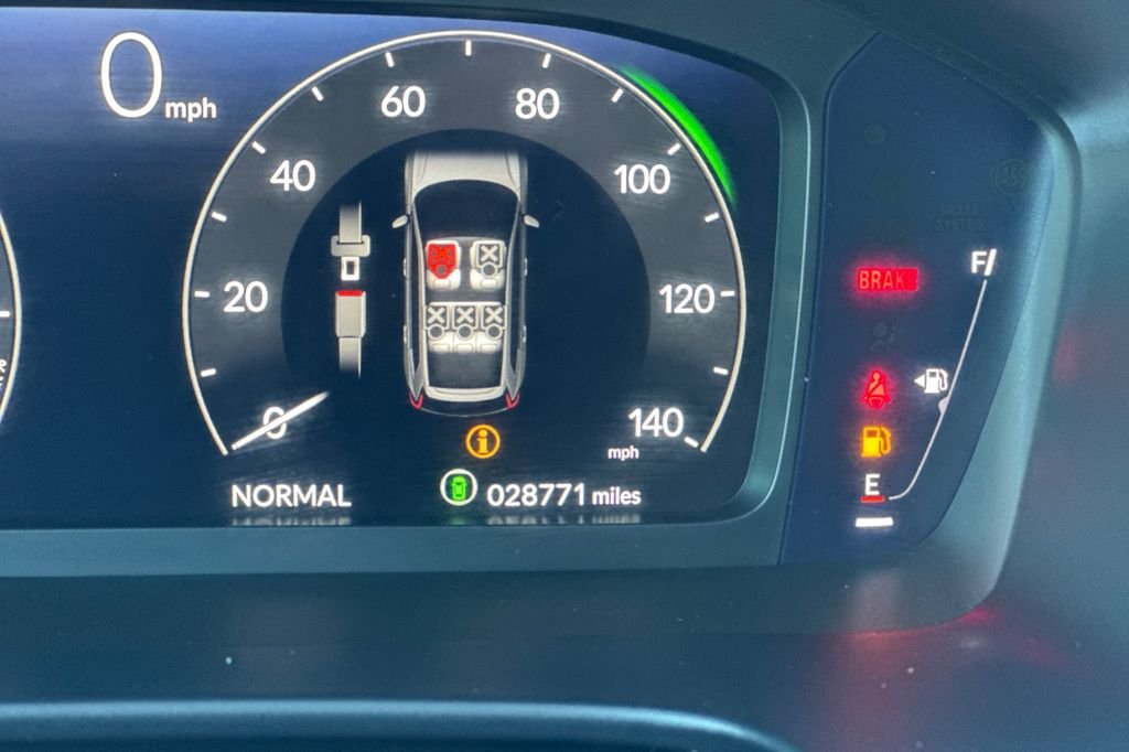 Used 2026 Solar Silver Metallic Honda Sport-L image 27