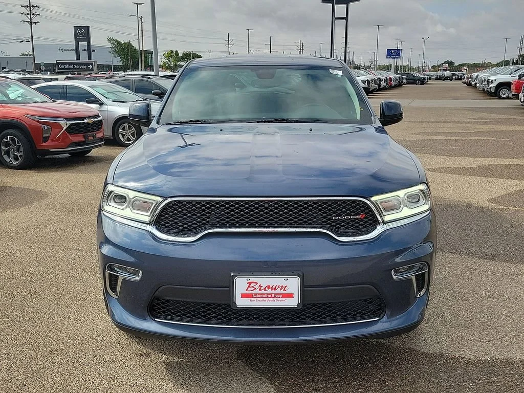 Used 2021  Dodge SXT image 3