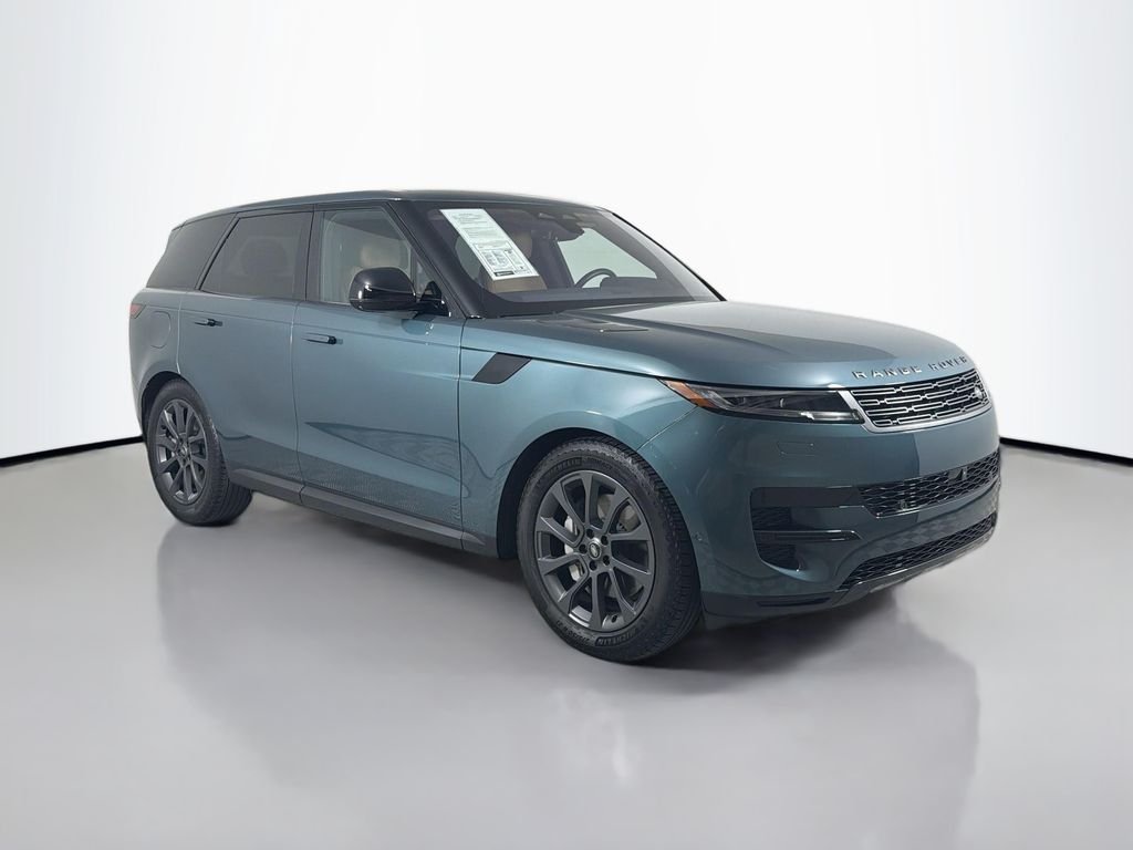 Used 2023 Giola Green Metallic Land Rover SE image 3