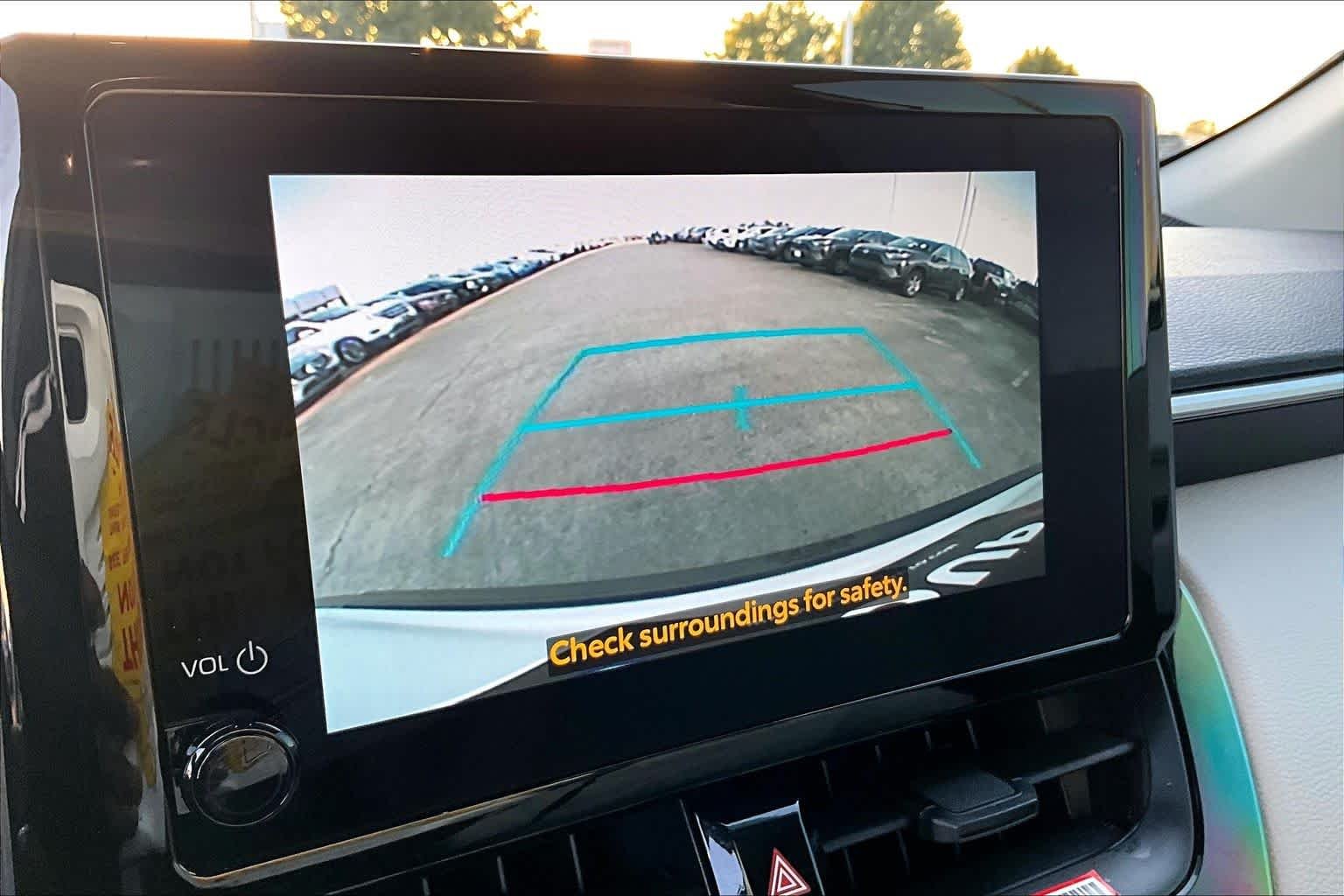 Used 2026 Wind Chill Pearl Toyota LE image 27