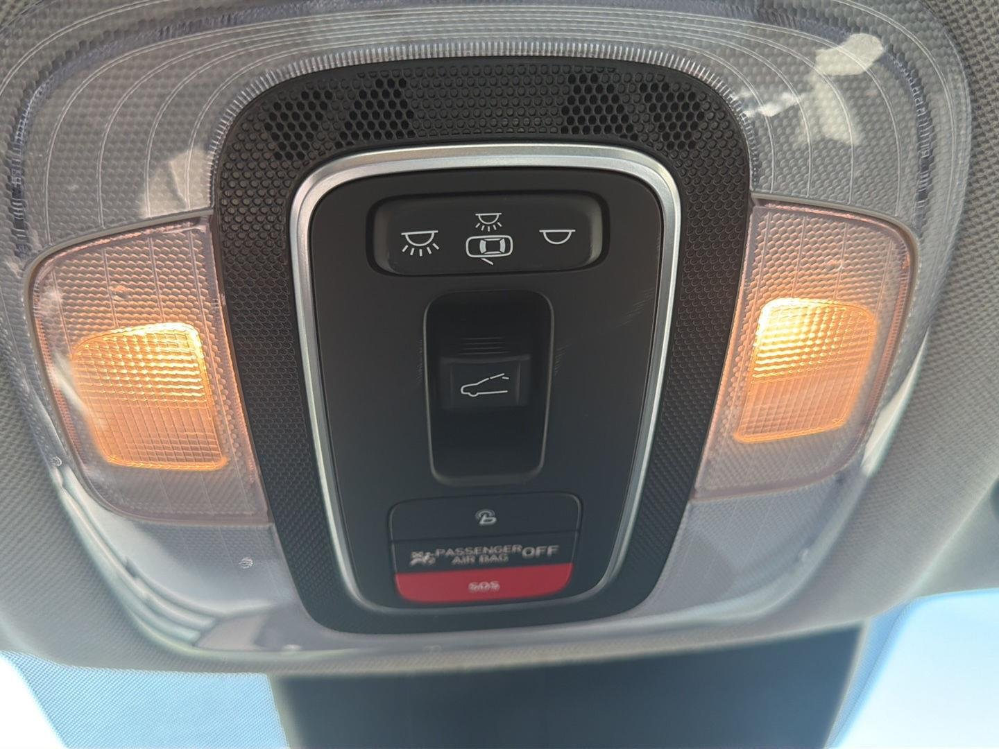 Used 2023 Electric Shadow Hyundai Limited image 19