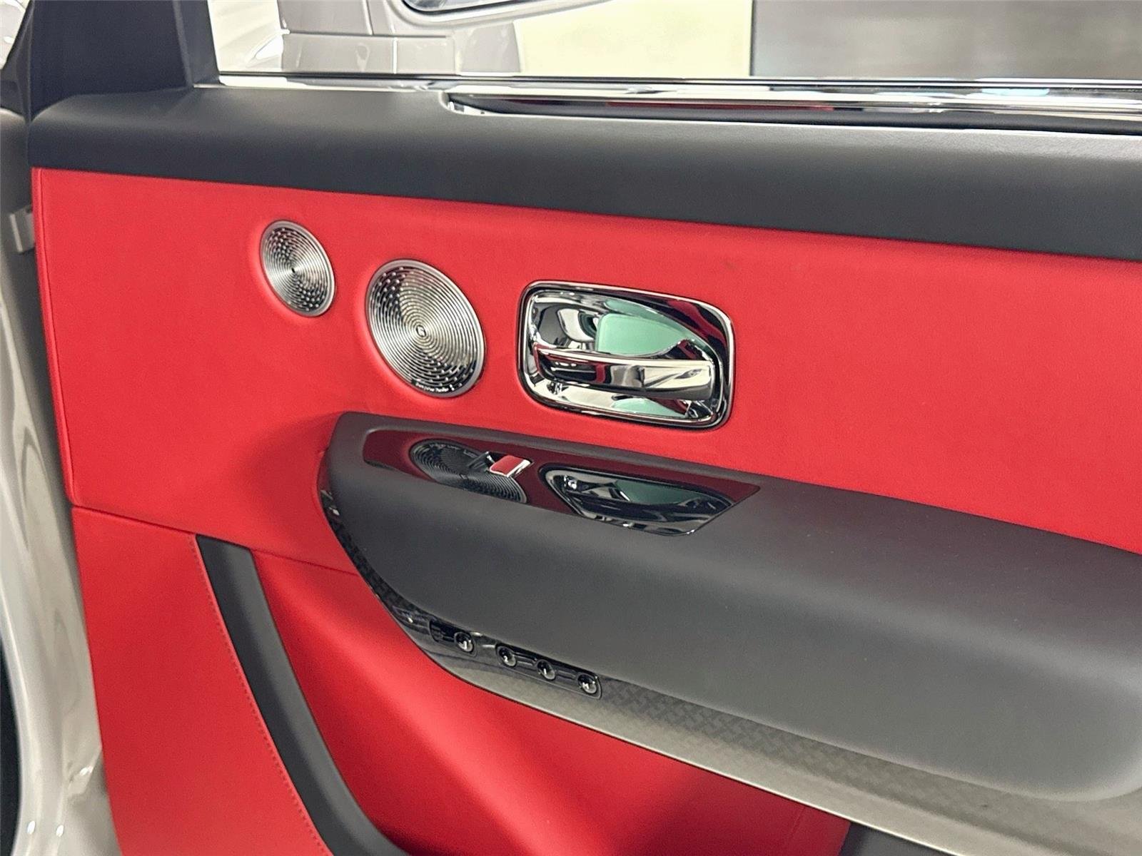 Used 2025 Tempest Gray Rolls-Royce Black Badge | Bespoke Audio | Starlight Roof image 37