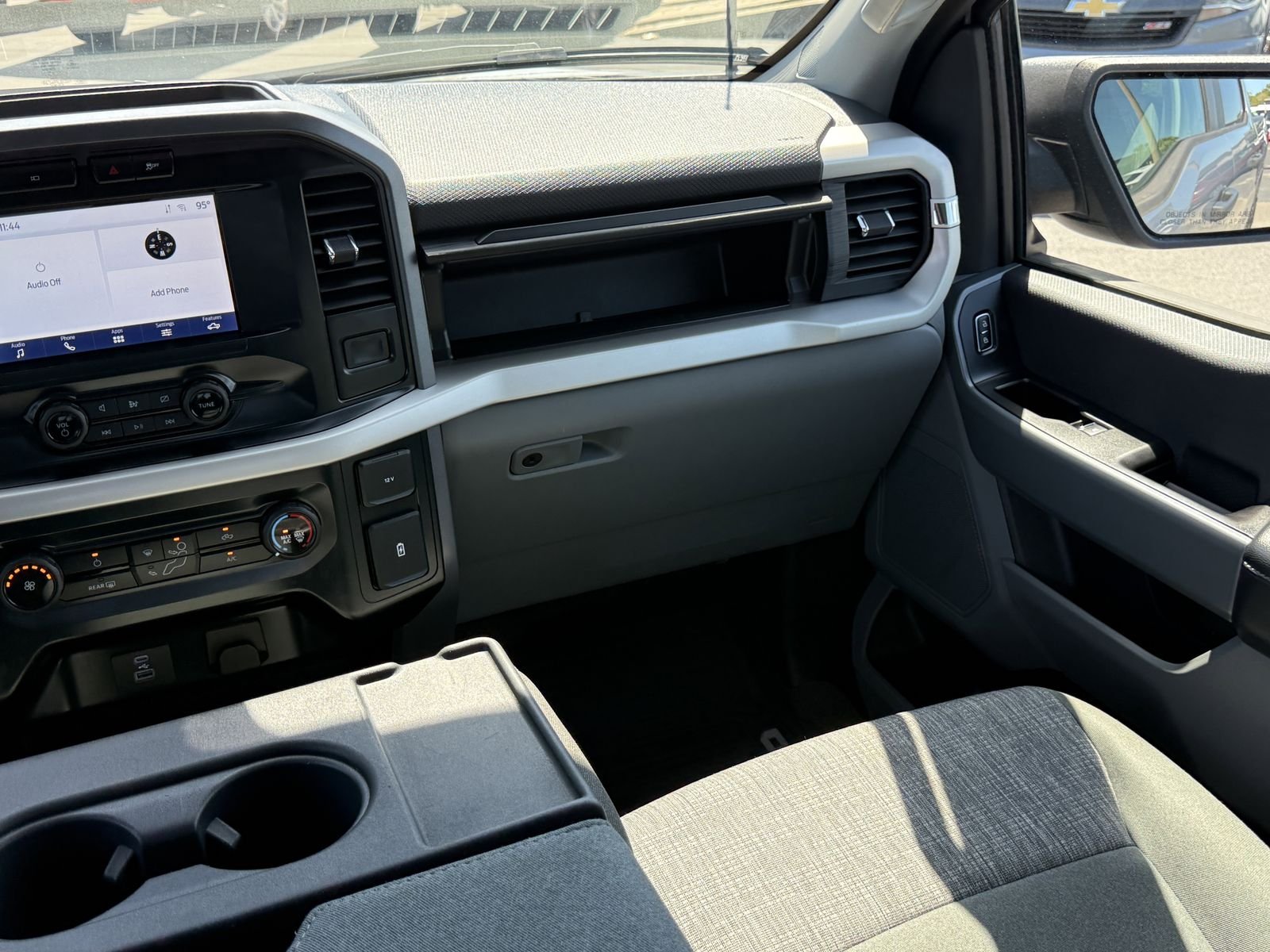 2023 Ford F-150 XLT - Photo 17