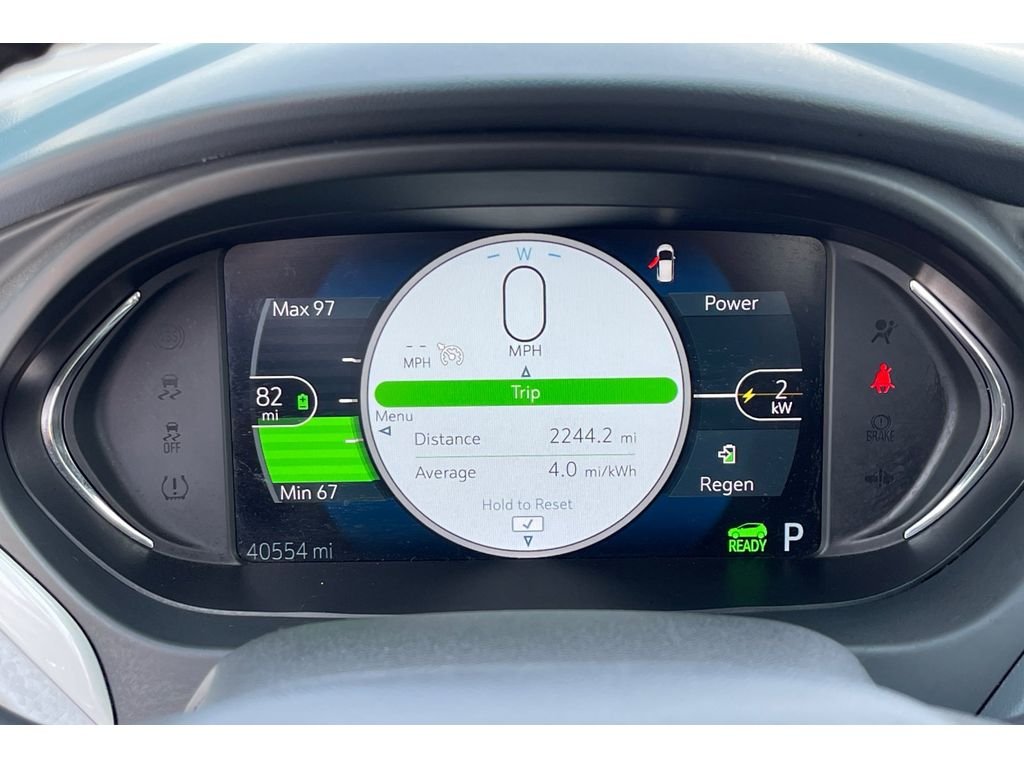 Used 2017 Silver Ice Metallic Chevrolet Premier image 36