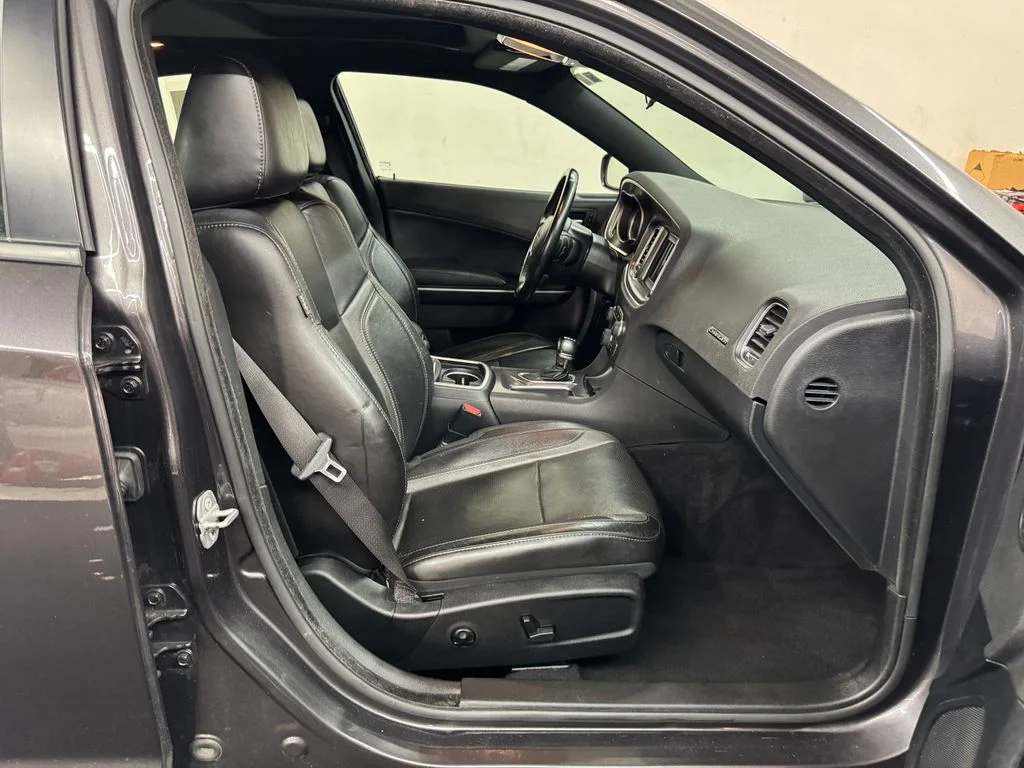 Used 2021 Gray Dodge SXT image 27