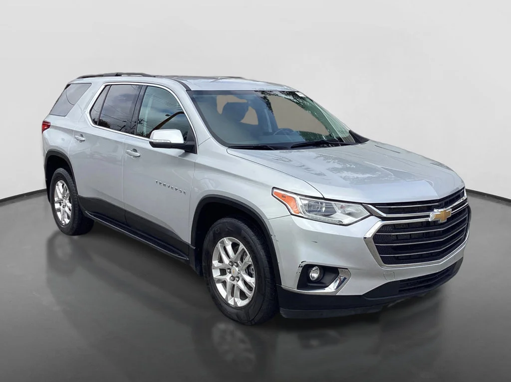 Used 2021 SILVER ICE METALLIC Chevrolet LT Cloth image 3