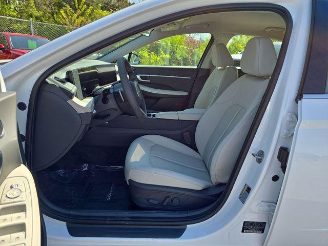 2025 Hyundai Sonata Hybrid SEL - Photo 11