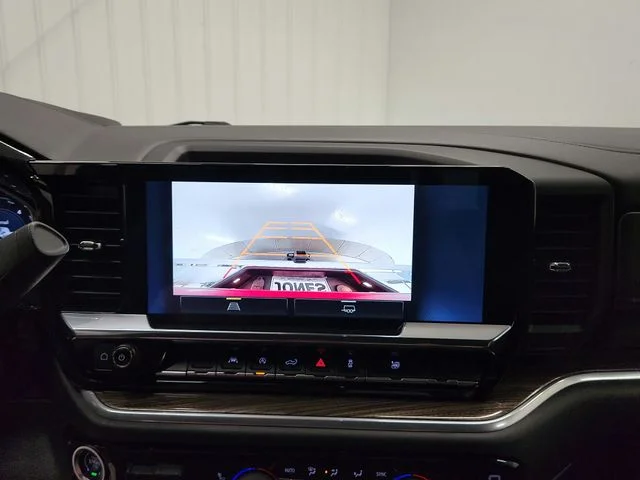 Used 2025 Red Chevrolet LT image 27