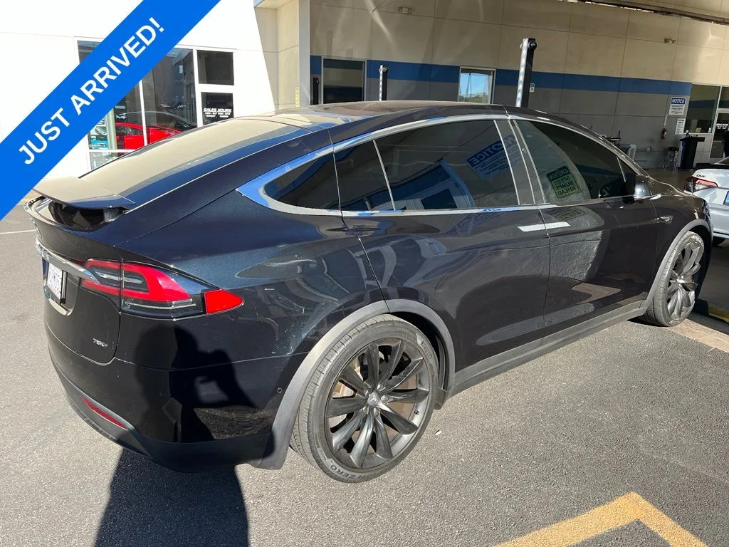 Used 2017 Solid Black Tesla 75D image 3
