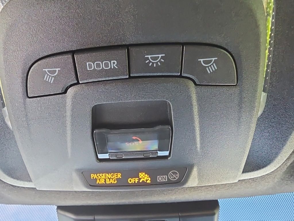 Used 2025 White Toyota Premium image 32