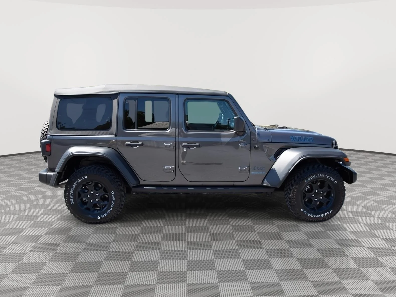 Used 2023 Granite Crystal Metallic Clearcoat Jeep SW image 4