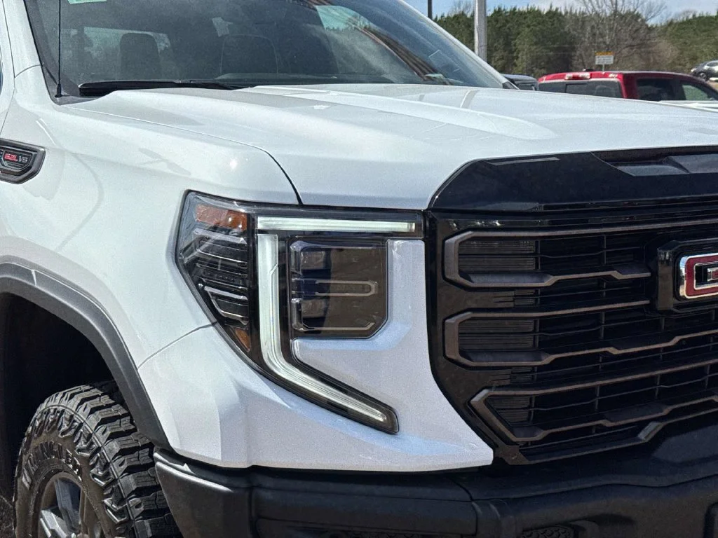 2026 GMC Sierra 1500 AT4X - Photo 2