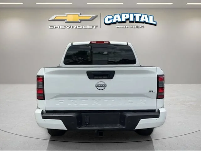 Used 2024 White Nissan SL image 4