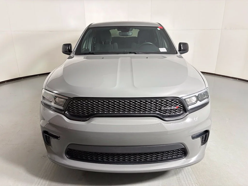 Used 2022 Gray Dodge SXT image 3