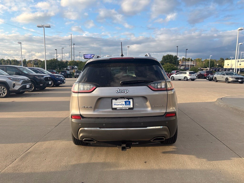 Used 2019 Billet Silver Metallic Clearcoat Jeep Limited image 6