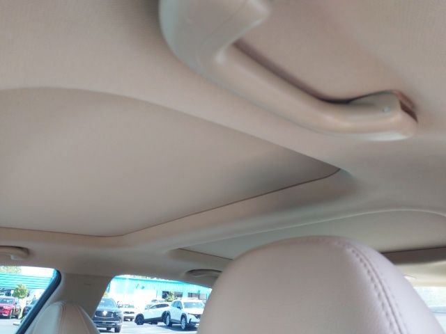 Used 2015 Black Kia EX image 14
