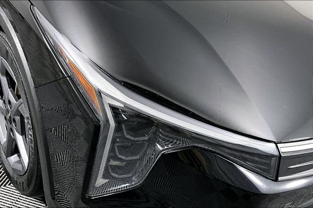 Used 2025 Black Kia LXS image 28