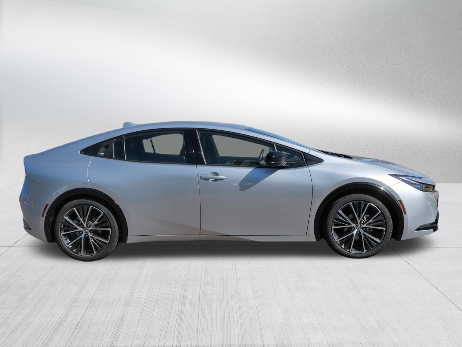Certified Used 2025 Cutting Edge Toyota XLE image 9