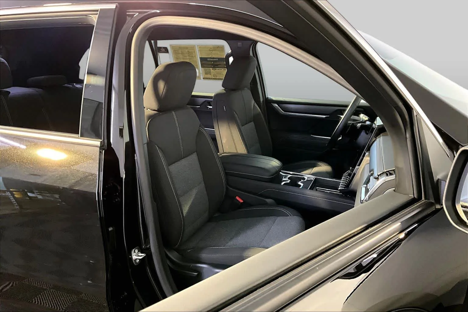 2025 GMC Acadia Elevation - Photo 16