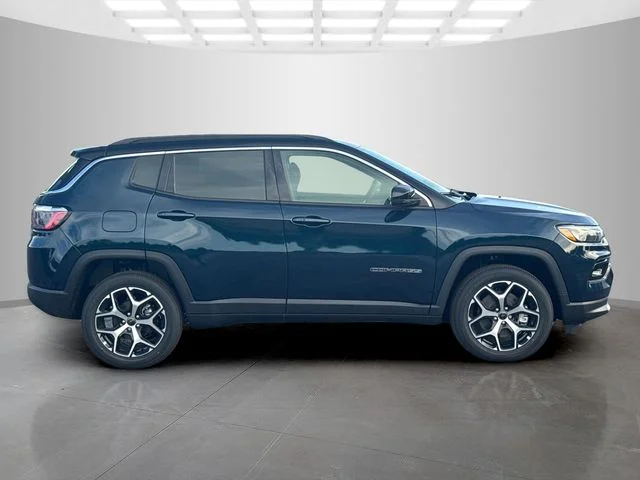 New 2026 Fathom Blue Pearl-Coat Exterior Paint Jeep Limited image 8