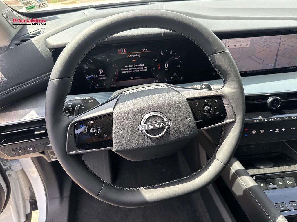 New 2026 Everest White Pearl TriCoat / Super Black Two-tone Nissan Platinum image 16