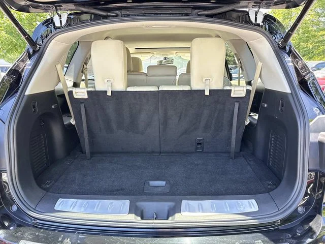 Used 2019 Black INFINITI LUXE image 29