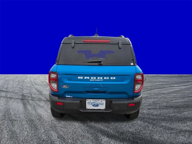 New 2026 Velocity Blue Metallic Ford Outer Banks® image 5