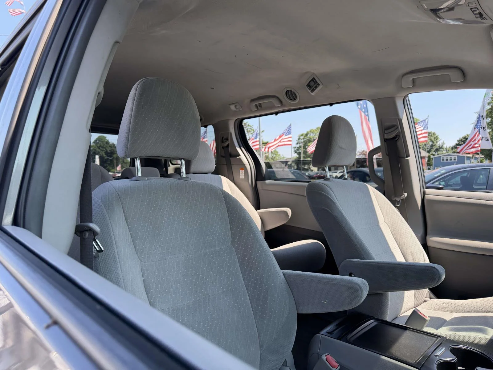 Used 2018 Gray Toyota LE image 8