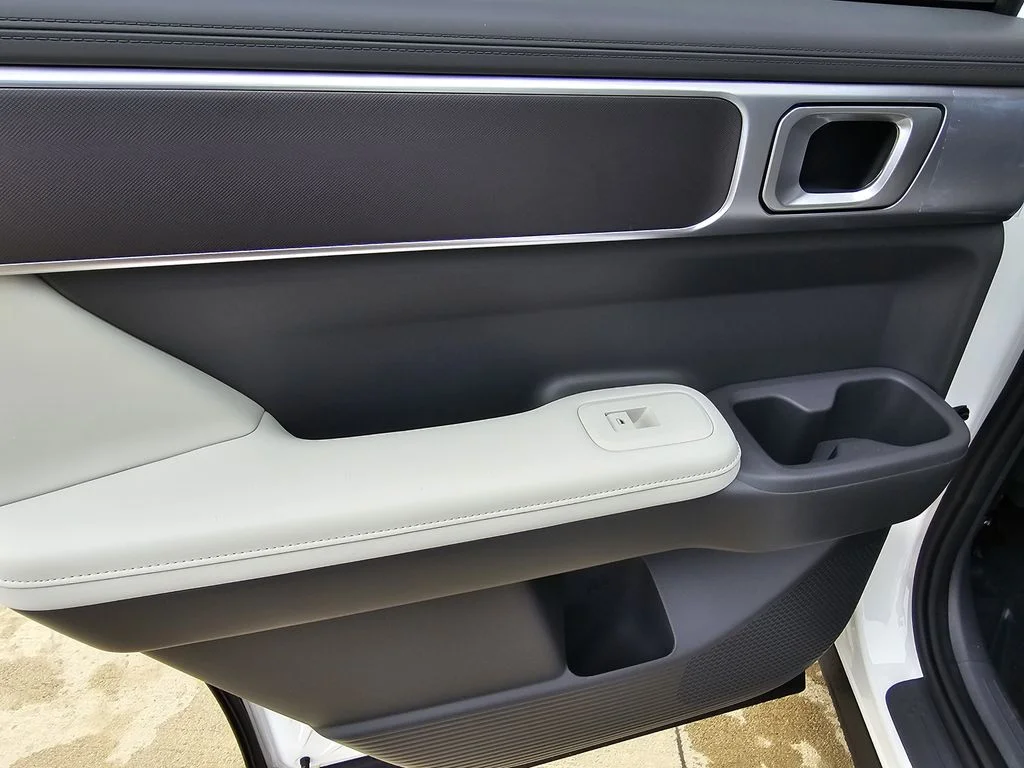 New 2027 White Hyundai SEL image 12