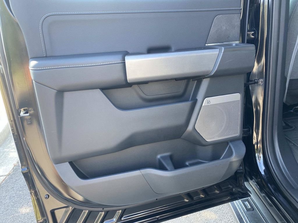 Certified Used 2024 Avalanche Ford XLT image 13
