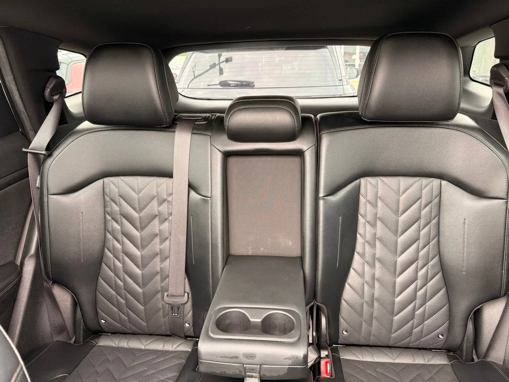 Used 2024 Glacial White Pearl Kia X-Line image 33