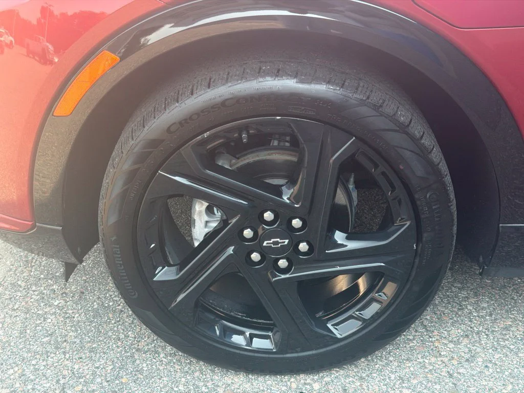 2024 Chevrolet Equinox EV RS - Photo 11