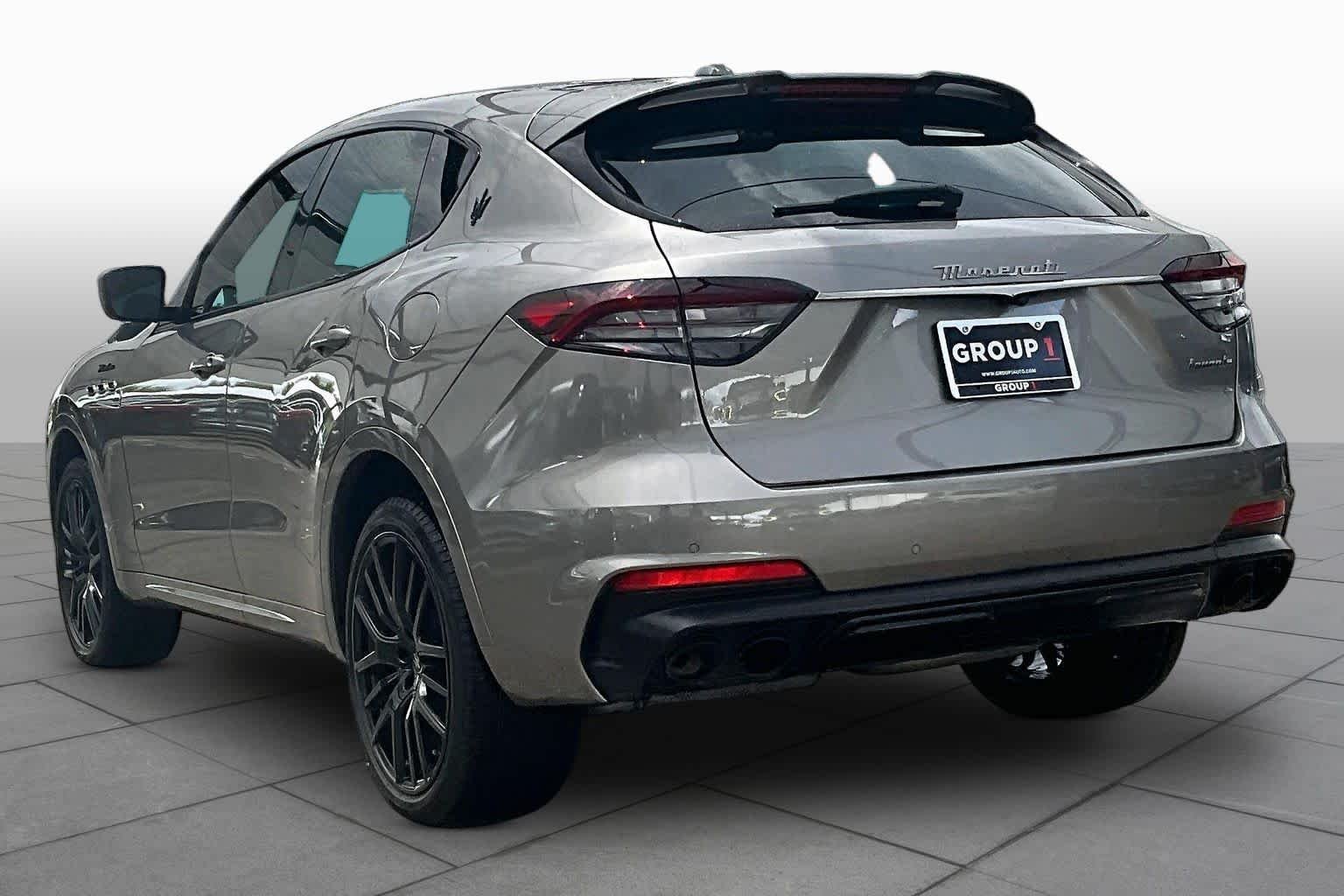 Used 2022 Grigio Metallic Maserati Modena image 12
