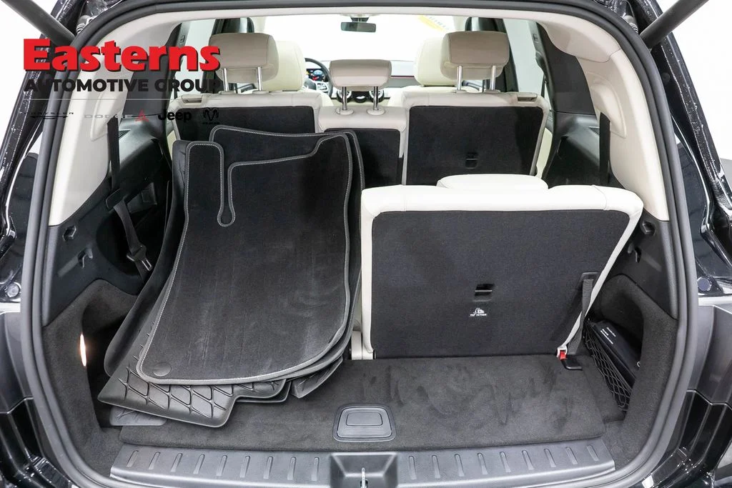 Used 2021 Black Mercedes-Benz GLB 250 image 9