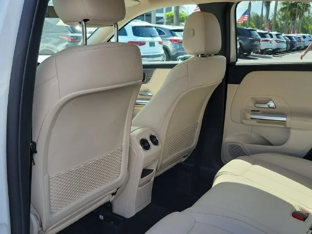 Used 2022  Mercedes-Benz GLA 250 image 12