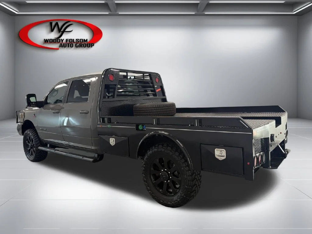 New 2026 Ceramic Gray Clear-Coat Exterior Paint RAM Laramie image 9