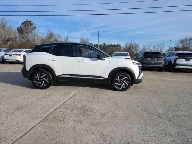 New 2026 Aspen White TriCoat / Super Black Two-tone Nissan SV image 3