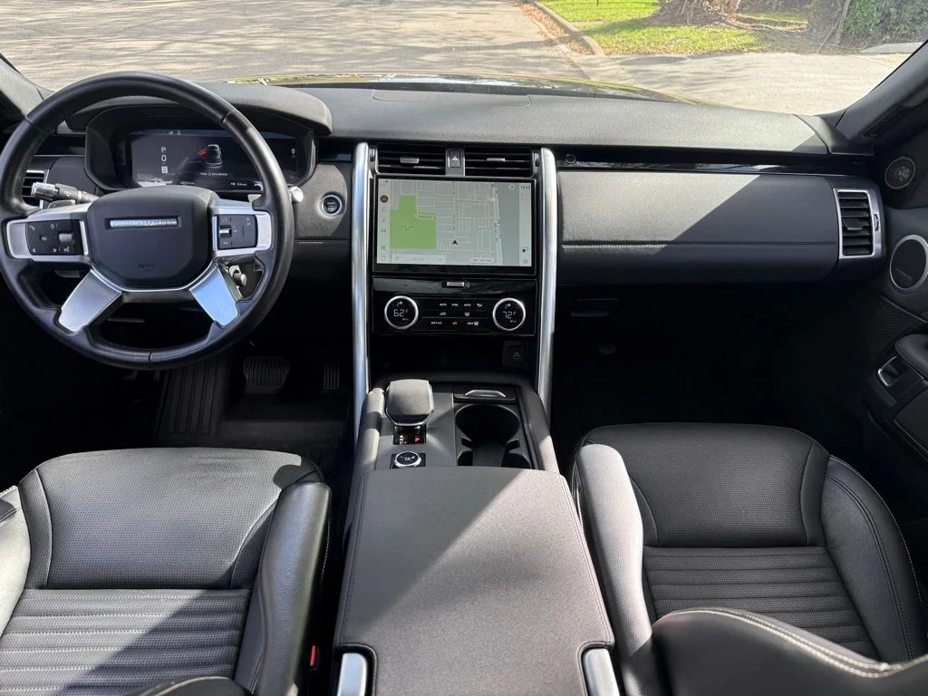 Used 2021 Black Land Rover S image 10