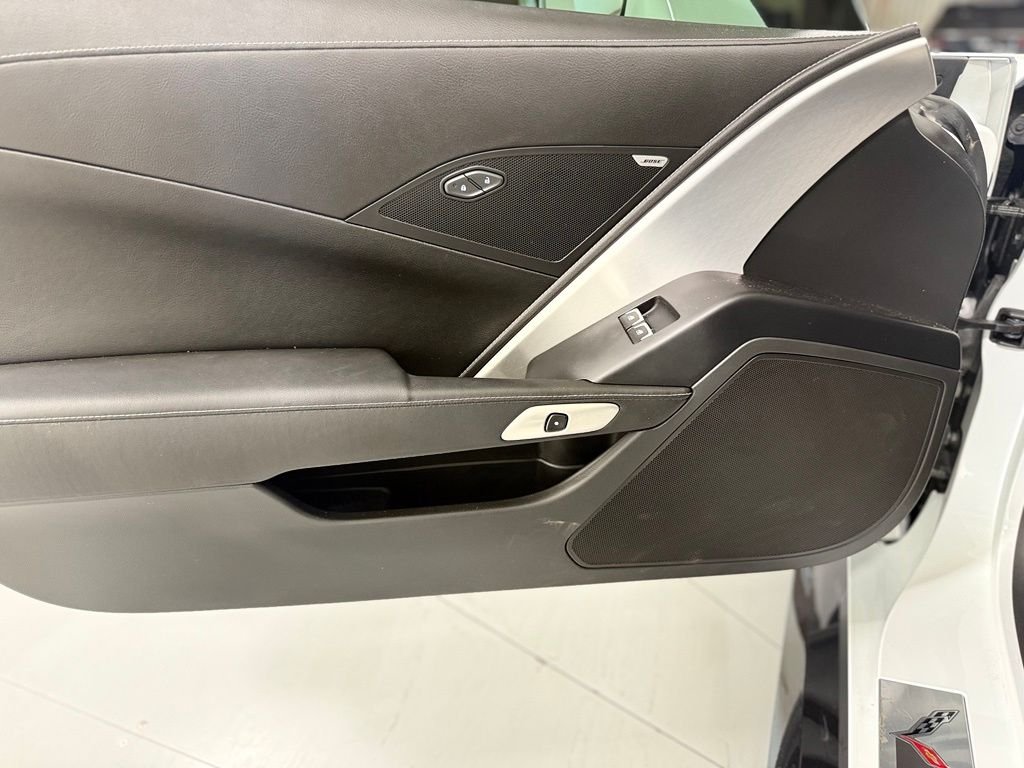 Used 2019 White Chevrolet Z06 image 12