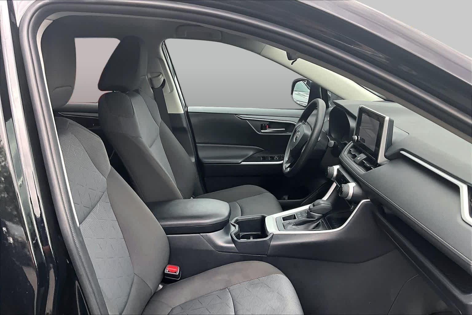Used 2025 Midnight Black Metallic Toyota XLE image 9