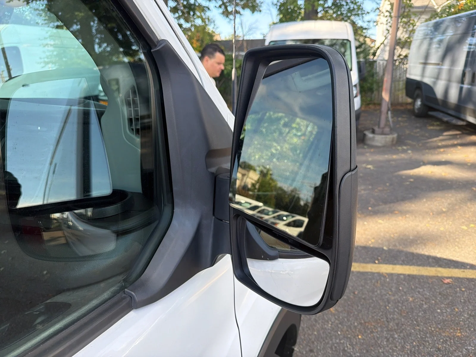Used 2020 Oxford White Ford T250 MED ROOF image 29